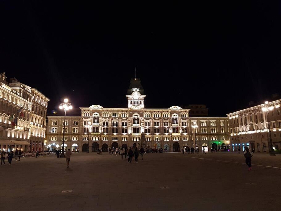 Апартаменти Still Und Stilvoll Im Stadtzentrum Трієст Екстер'єр фото